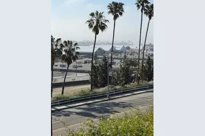 221 W 10th Street, San Pedro, CA 90731 - Photo 4