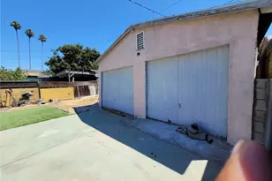 2920 Van Buren Pl, Los Angeles, CA 90007 - Photo 4
