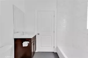 7419 N Mia Ln, Van Nuys, CA 91405 - Photo 34