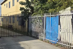 717 W 54th St, Los Angeles, CA 90037 - Photo 2