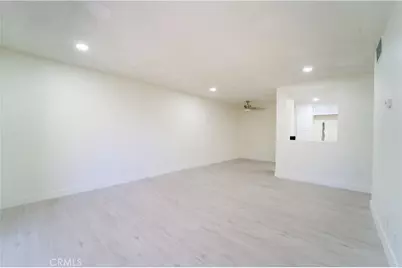 600 W Third St #B211, Santa Ana, CA 92701 - Photo 2