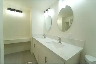 600 W Third St #B211, Santa Ana, CA 92701 - Photo 8