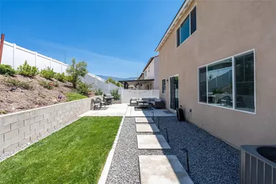 554 Cumberland Road, Rialto, CA 92377 - Photo 26