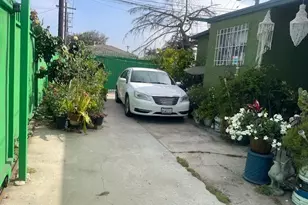 1113 E 83rd St, Los Angeles, CA 90001 - Photo 2