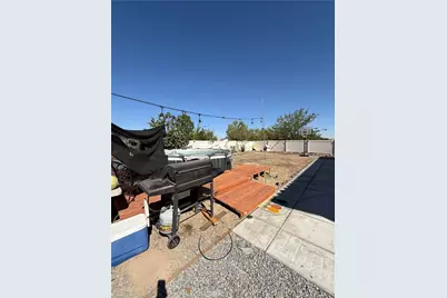 15974 Golden Meadow Lane, Victorville, CA 92394 - Photo 28