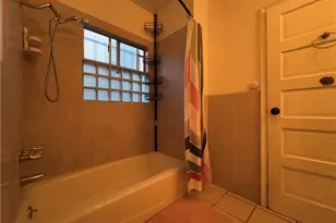214 E 56th St, Los Angeles, CA 90011 - Photo 6