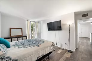 8601 International Ave, Canoga Park, CA 91304 - Photo 14