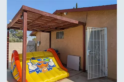 11598 Peach Avenue, Hesperia, CA 92345 - Photo 18