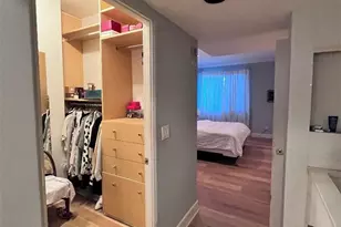 390 S Sepulveda Blvd, Los Angeles, CA 90049 - Photo 1