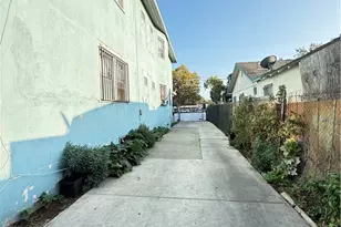 1963 E 111th St, Los Angeles, CA 90059 - Photo 2