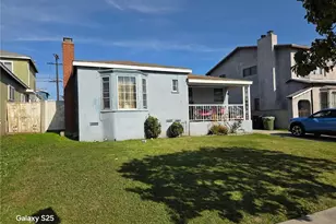 10404 S Gramercy Pl, Los Angeles, CA 90047 - Photo 2