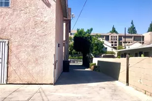 602 W 40th Pl, Los Angeles, CA 90037 - Photo 12