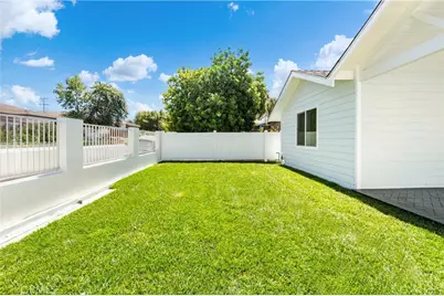 10621 Helendale Avenue, Tujunga, CA 91042 - Photo 38