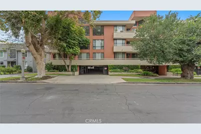14521 Benefit St #102, Sherman Oaks, CA 91403 - Photo 2