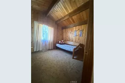 33415 Cedar Dr, Running Springs, CA 92382 - Photo 4