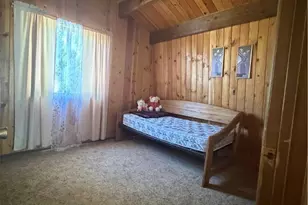 33415 Cedar Dr, Running Springs, CA 92382 - Photo 4