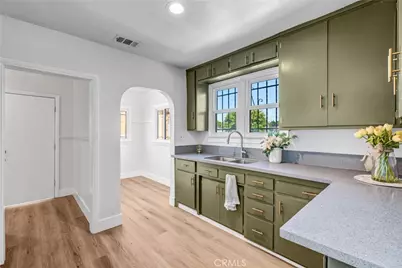 8943 S Hobart, Los Angeles, CA 90047 - Photo 12