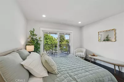2111 S Bronson Ave, Los Angeles, CA 90018 - Photo 32