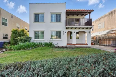 2111 S Bronson Ave, Los Angeles, CA 90018 - Photo 2