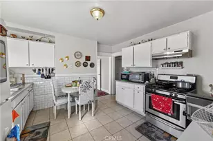 323 W 60th, Los Angeles, CA 90003 - Photo 18