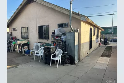 731 W 54th, Los Angeles, CA 90037 - Photo 10