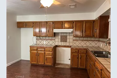 9601 San Juan Avenue, South Gate, CA 90280 - Photo 16