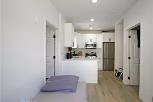 8718 Menlo Ave, Los Angeles, CA 90044 - Photo 40