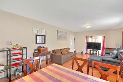 552 W 108th Street, Los Angeles, CA 90044 - Photo 30