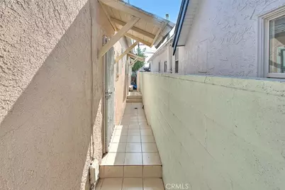 552 W 108th Street, Los Angeles, CA 90044 - Photo 56