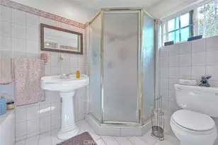 552 W 108th St, Los Angeles, CA 90044 - Photo 36