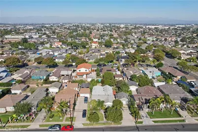 8441 Alameda, Downey, CA 90242 - Photo 38