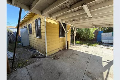 8511 Maie, Los Angeles, CA 90001 - Photo 16