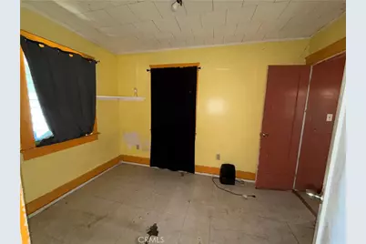 8511 Maie, Los Angeles, CA 90001 - Photo 10