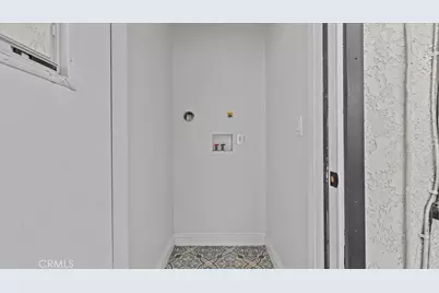 715 W 104th St, Los Angeles, CA 90044 - Photo 14