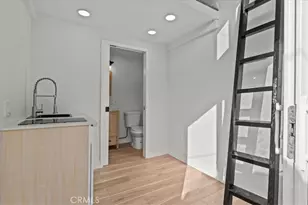 715 W 104th St, Los Angeles, CA 90044 - Photo 22