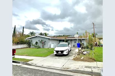 27220 Marchland, Canyon Country, CA 91351 - Photo 2