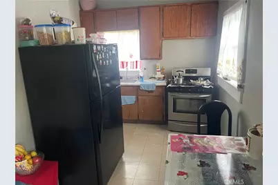 317 E 36th Street, Los Angeles, CA 90011 - Photo 8