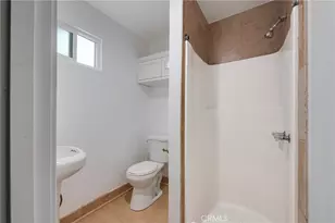 8023 Hooper Ave., Los Angeles, CA 90001 - Photo 50