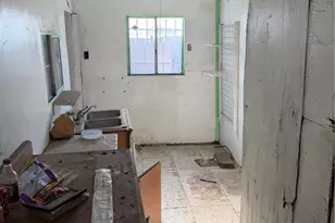 8411 S San Pedro, Los Angeles, CA 90003 - Photo 6