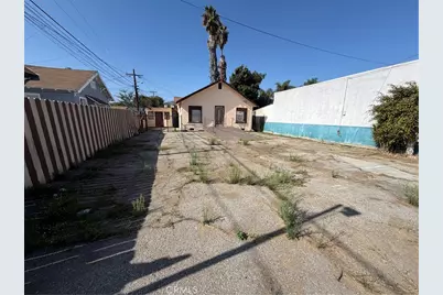 8411 S San Pedro, Los Angeles, CA 90003 - Photo 1