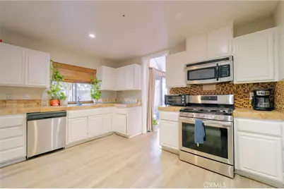 13584 Sutter Court, Fontana, CA 92336 - Photo 18