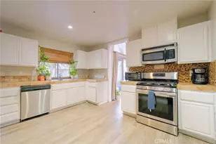 13584 Sutter Ct, Fontana, CA 92336 - Photo 18