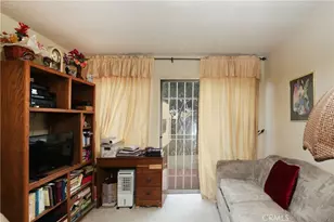 317 E 115th St, Los Angeles, CA 90061 - Photo 8