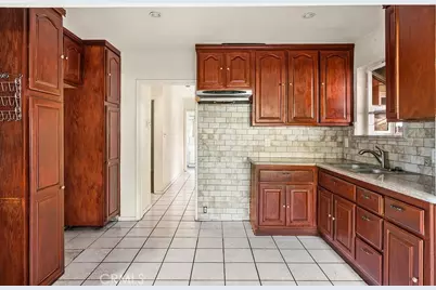 10933 Sampson Avenue, Lynwood, CA 90262 - Photo 8