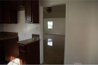 9726 Kauffman Avenue, South Gate, CA 91355 - Photo 10