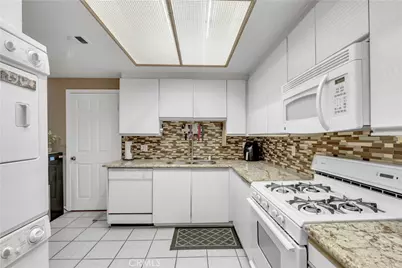 10511 Ashton #101, Los Angeles, CA 90024 - Photo 14