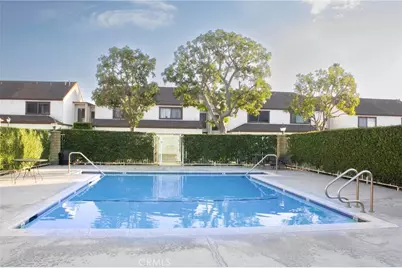 821 S Cerritos, Azusa, CA 91702 - Photo 2