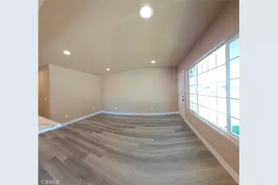 1402 E O, Wilmington, CA 90744 - Photo 10