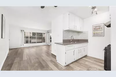 4431 Don Ricardo Drive #20, Los Angeles, CA 90008 - Photo 6