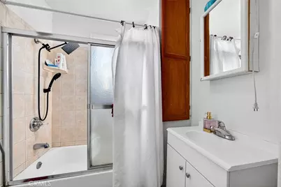 1803 E 109th Place, Los Angeles, CA 90059 - Photo 18